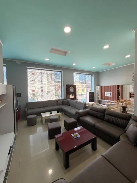 Lushnje, shitet aktivitet biznesi Kati 1, 155 m² 205.000 € 