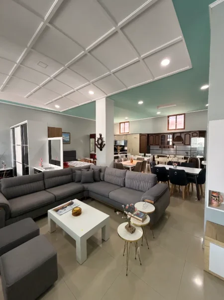 Lushnje, shitet aktivitet biznesi Kati 1, 155 m² 205.000 € 