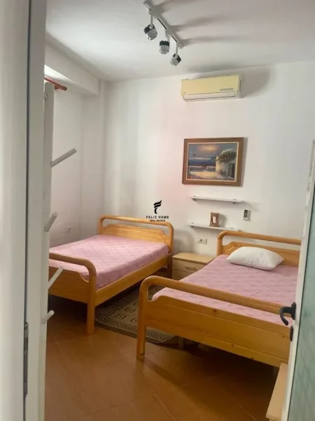 Tirane, jepet me qera apartament 2+1 Kati 0, 70 m² 450 € (KOMUNA E PARISIT)