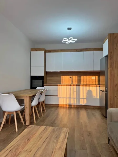 🏡 JEPET SUPER APARTAMENT ME QERA  2+1 TEK UNIVERS CITY,  550 Euro