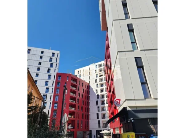 Tirane, jepet me qera ambjent biznesi Kati 1, 250 m² 3.200 € (Rruga e Dibres)