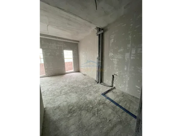 Tirane, shitet apartament 2+1+2 Kati 5, 116 m² 128.000 € (Paskuqan)