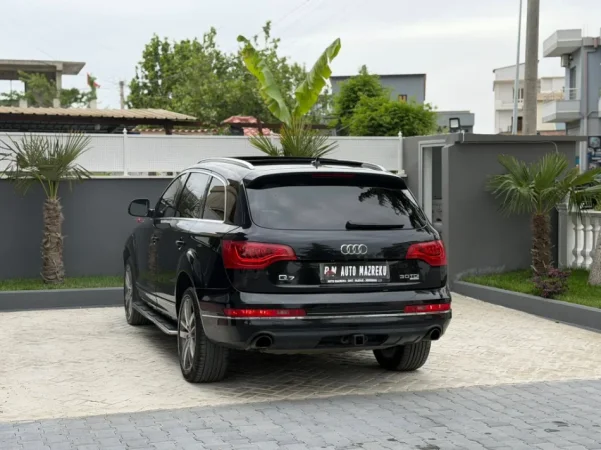 Fier, shes makine AUDI Q7-3.0 DIESEL TDI-PANORAMA-7 VENDSHE-FULL OPTIONS-NDERROHET Nafte, e zeze automatik Klima 285.000 km 9.300 €