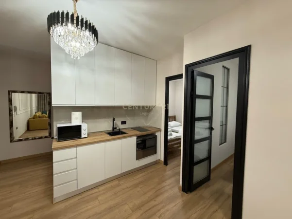Tirane, jepet me qera apartament 2+1 Kati 5, 66 m² 720 € (Rruga e Kavajes)