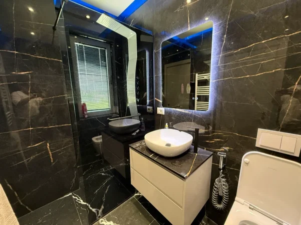 Tirane, jepet me qera apartament 2+1 Kati 7, 110 m² 1.000 € (Fusha e Aviacionit)