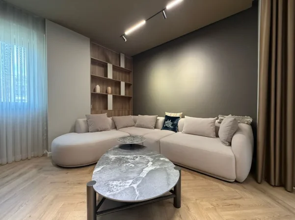 Tirane, jepet me qera apartament 2+1 Kati 7, 110 m² 1.000 € (Fusha e Aviacionit)