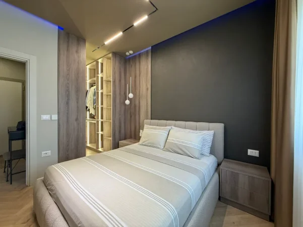 Tirane, jepet me qera apartament 2+1 Kati 7, 110 m² 1.000 € (Fusha e Aviacionit)