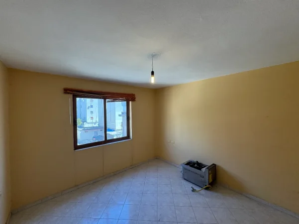 Elbasan, shes apartament 1+1 Kati -2, 1 m² 38.000 €