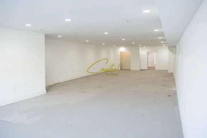 Tirane, jepet me qera magazine Kati 0, 800 m² 800 € (SELITE)