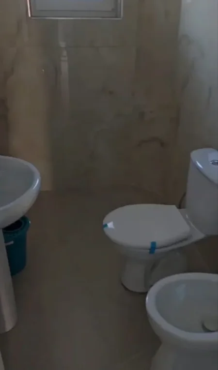 Tirane, jepet me qera apartament 1+1 Kati 2, 65 m² 500 € (Rruga 5 Maji)