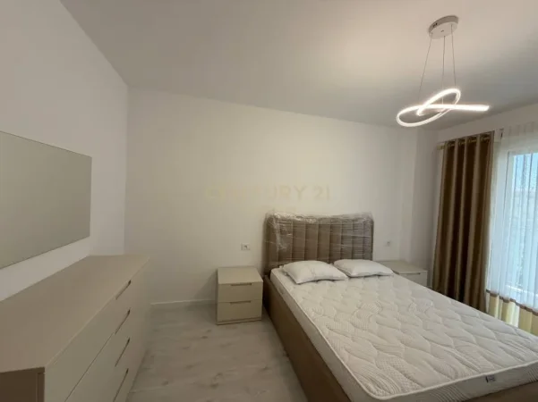 Tirane, jepet me qera apartament 2+1 Kati 1, 120 m² 450 € 