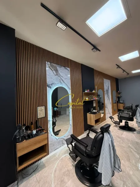 Tirane, jepet me qera dyqan Kati 0, 75 m² 500 € (ISH PARKU)