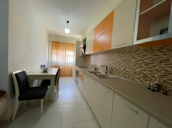 Tirane, jepet me qera apartament 2+1 Kati 2, 90 m² 500 € (Liqeni i Thate)