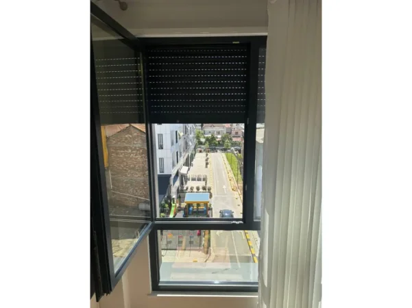 Tirane, jepet me qera apartament 2+1 Kati 2, 102 m² 700 € (PORCELAN)