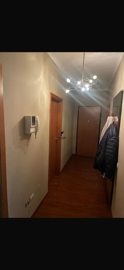 Tirane, jepet me qera 2+1 Kati 7, 102 m² 1.000 € (ISH EKSPOZITA)