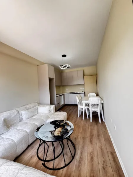 Tirane, shitet apartament 2+1+Aneks+Ballkon Kati 4, 73 m² 145.000 € (kashar)