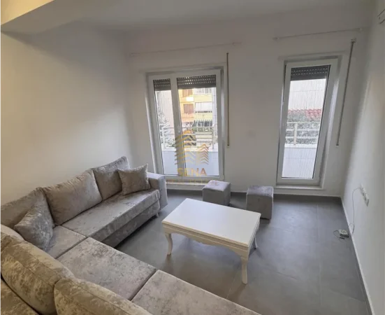 Tirane, jepet me qera apartament 2+1+Ballkon Kati 3, 80 m² 700 € (Kodra e Diellit)
