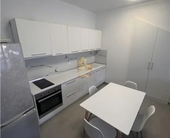 Tirane, jepet me qera apartament 2+1+Ballkon Kati 3, 80 m² 700 € (Kodra e Diellit)