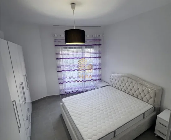 Tirane, jepet me qera apartament 2+1+Ballkon Kati 3, 80 m² 700 € (Kodra e Diellit)