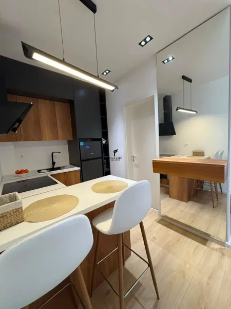 Tirane, jepet me qera garsonier Kati 8, 41 m² 4.200 € (ALI DEMI)