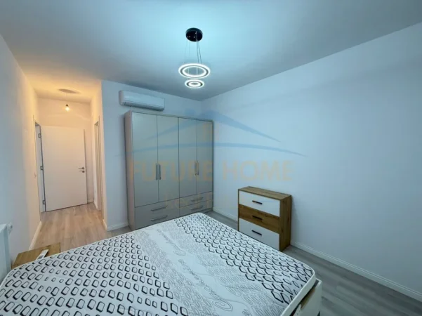 Tirane, jepet me qera apartament 2+1+Ballkon Kati 7, 95 m² 420 € (Univers City)