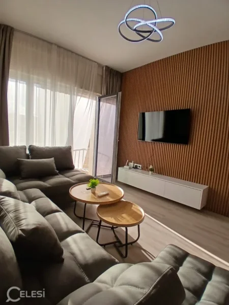 Tirane, jepet me qera apartament 2+1+Aneks+Ballkon Kati 4, 80 m² 900 € (zogu zi)