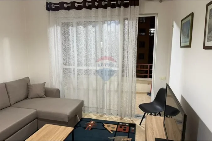 Tirane, jepet me qera apartament Kati 5, 60 m² 400 € 