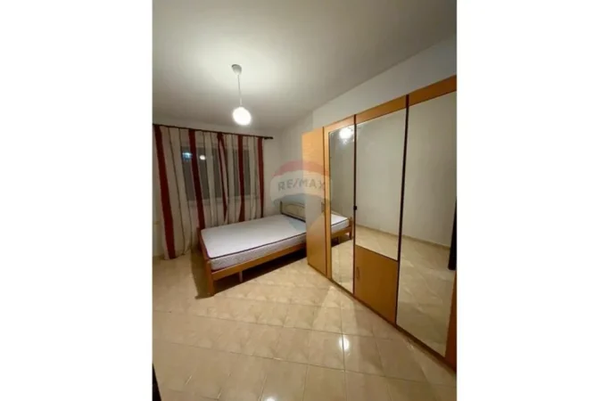 Tirane, jepet me qera apartament Kati 5, 60 m² 400 € 