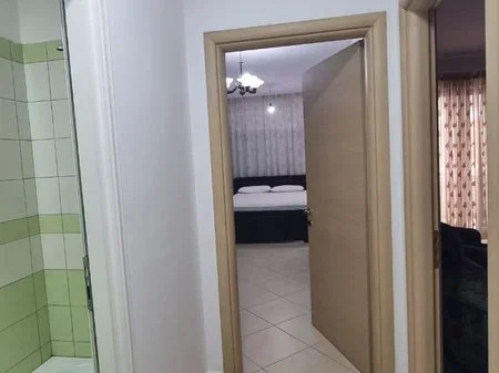 Tirane, jepet me qera apartament 1+1+Ballkon Kati 2, 68 m² 450 € (Unaza e Re)