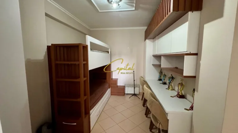 Tirane, jepet me qera apartament 2+1 Kati 2, 85 m² 700 € (KODRA E DIELLIT)