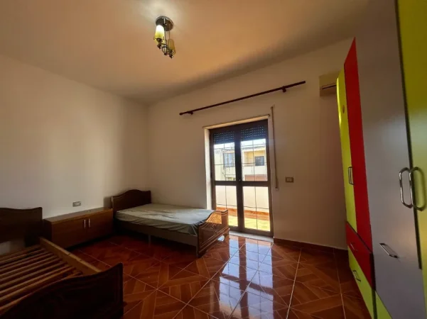 Vlore, shitet apartament 2+1 Kati 5, 165 m² 142.000 € (Rruga Zaho Koka, Vlore)