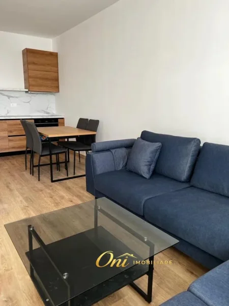 Tirane, jepet me qera apartament 1+1 Kati 10, 75 m² 550 € (KOMPLEKSI ARLIS)