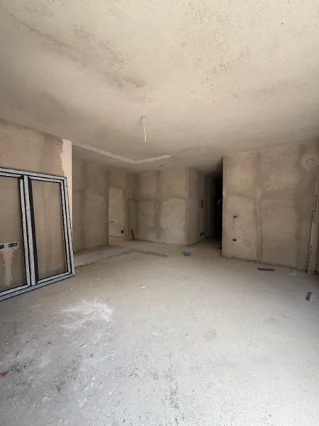 Tirane, shitet apartament 2+1 Kati 1, 100 m² 240.000 € (MIHAL GRAMENO)