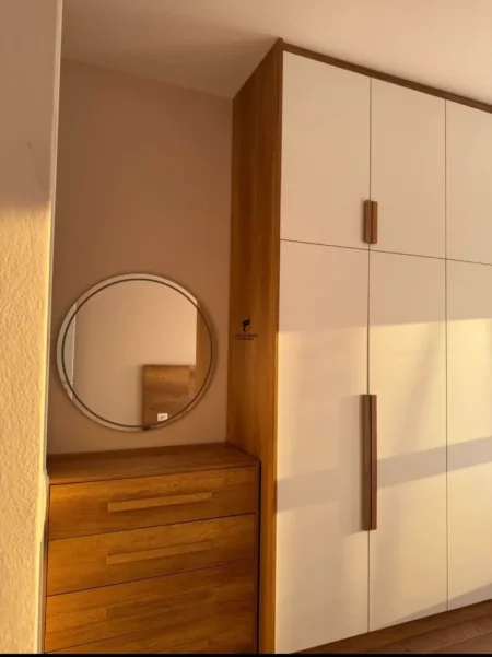 Tirane, jepet me qera apartament 2+1 Kati 4, 85 m² 550 € (UNIVERS CITY)