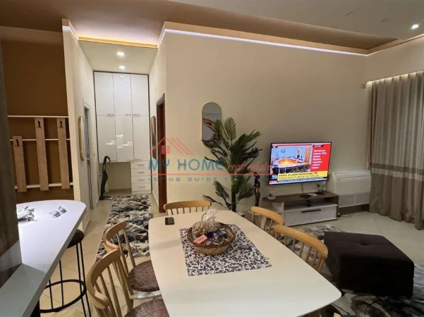 Tirane, jepet me qera apartament 1+1+Ballkon Kati 2, 70 m² 650 € (Rruga Bill Klinton)