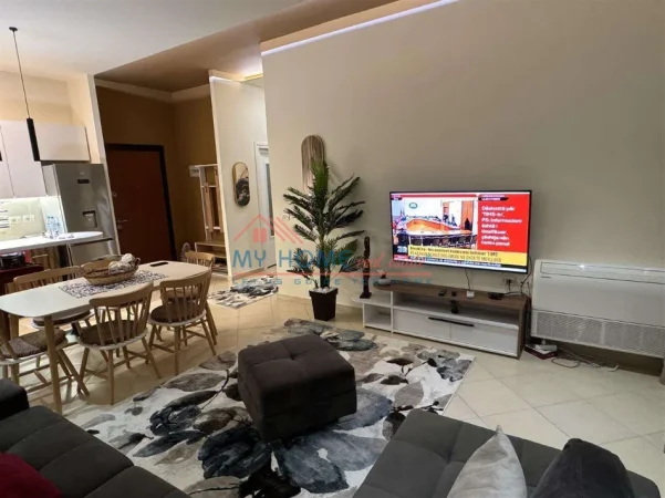 Tirane, jepet me qera apartament 1+1+Ballkon Kati 2, 70 m² 650 € (Rruga Bill Klinton)