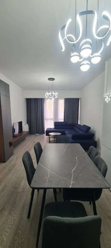 Tirane, jepet me qera apartament 1+1 Kati 8, 66 m² 500 € (astir)