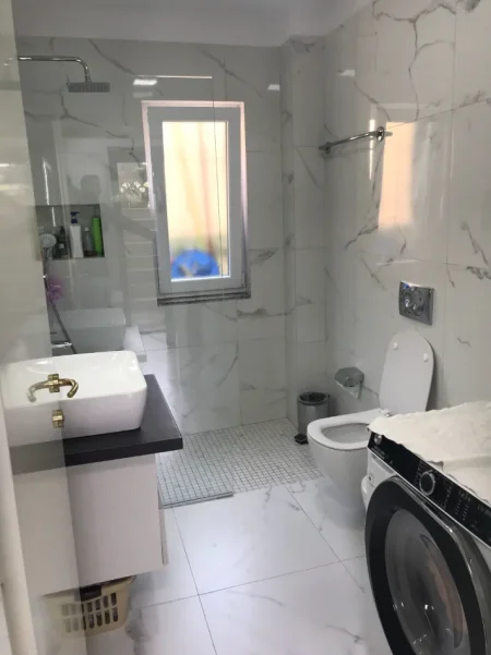 🏡 JEPET APARTAMENT 2+1 ME QERA NE BRRYL, ME CMIMIN 450 MIJE LEKE