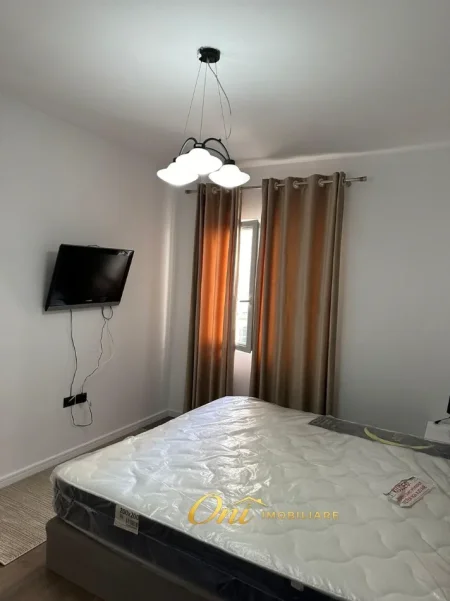 Tirane, jepet me qera apartament 1+1 Kati 3, 75 m² 650 € (PERBALL HOTEL RADISSON)