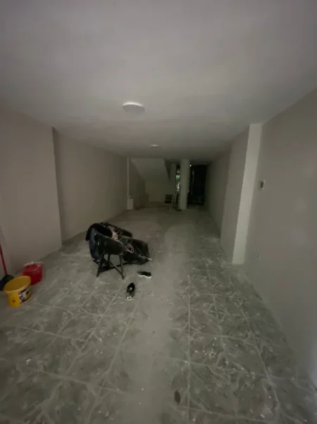 Tirane, jepet me qera ambjent biznesi Kati 0, 70 m² 600 € 