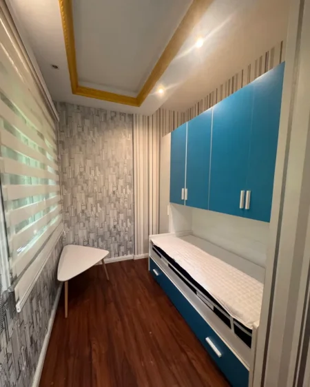 Tirane, shes apartament 2+1+Aneks+Ballkon Kati 1, 140 m² 246.000 € (radison)