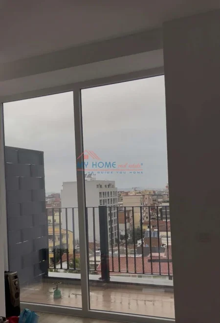 Tirane, jepet me qera apartament 1+1+Ballkon Kati 6, 60 m² 450 € (Rruga Riza Cerova)