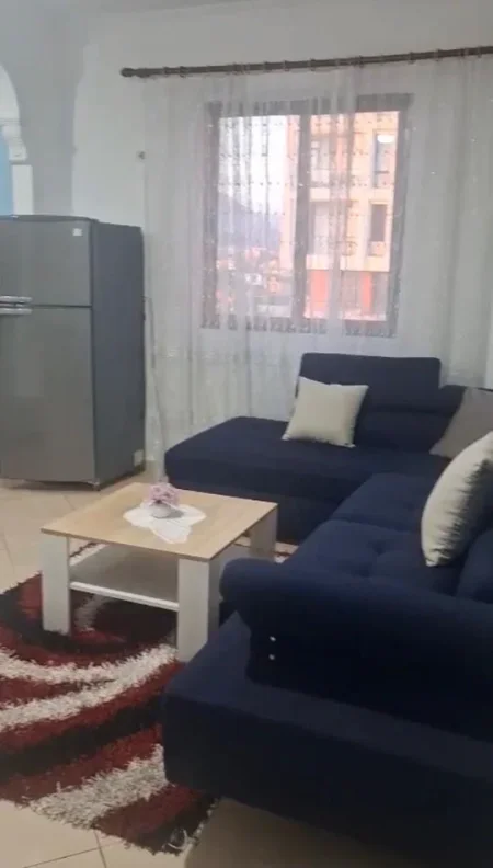 Tirane, jepet me qera apartament 2+1+Ballkon Kati 3, 90 m² 450 € (Jordan Misja)