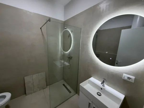 Tirane, jepet me qera apartament 2+1 Kati 3, 100 m² (5 MAJI)