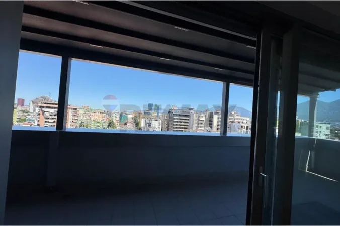 Tirane, jepet me qera 3+1+ 1, zyra ne bllok Tirane