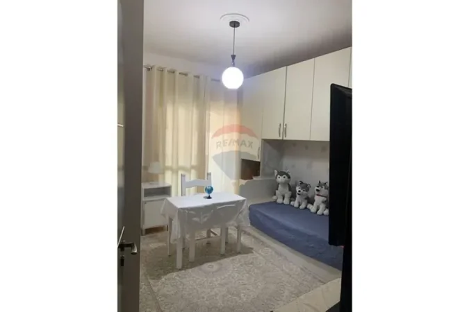 Vlore, shitet apartament 2+1 Kati 2, 129 m² 270.000 € (Lungomare, Vlorë)