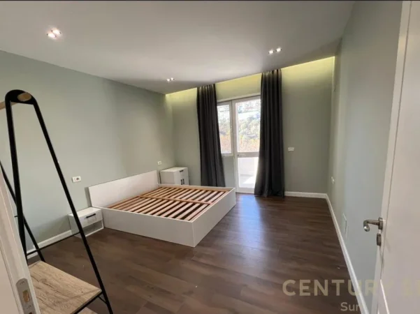 Tirane, shes apartament 2+1+Aneks+Ballkon Kati 2, 121 m² 210.000 € 