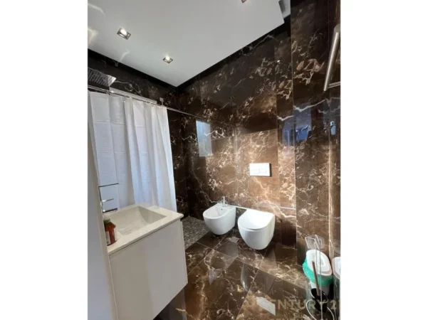 Tirane, shes apartament 2+1+Aneks+Ballkon Kati 2, 121 m² 210.000 € 