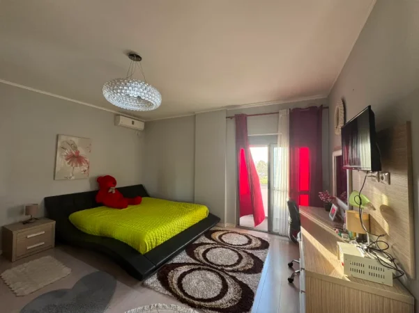 Tirane, shitet apartament 3+1 Kati 4, 155 m² 250.000 € (Astir)