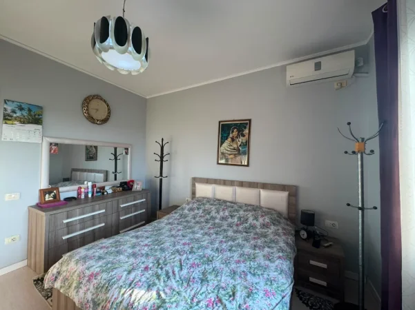Tirane, shitet apartament 3+1 Kati 4, 155 m² 250.000 € (Astir)